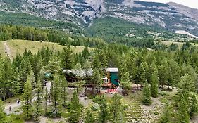 Canmore Alpine Hostel - Alpine Club Of Canada
